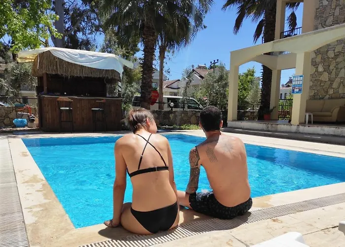 מלון דירות Cileks 4*