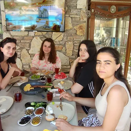 Cileks Apartmanhotel 4*